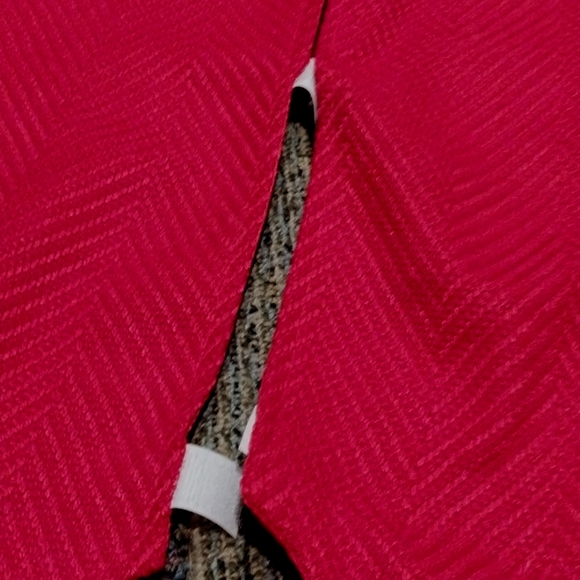 Red Christmas Tree Skirt with Lace Trim - Picture 4 of 5